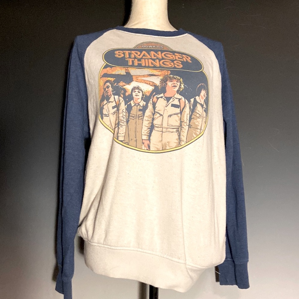 Hot Topic stranger things sweater